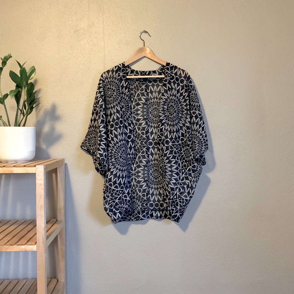 GAP Navy & Cream Geometric Short Sleeve Kimono XS
